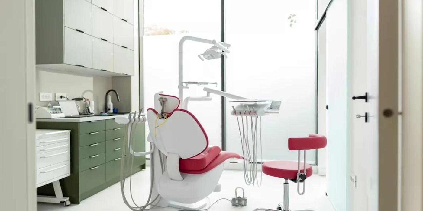 Crystal Dental Clinic Dreamzzz, primul centru stomatologic dedicat sedării profunde
