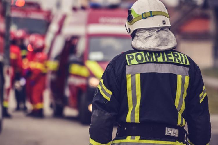 Incendiu în localitatea Juc-Herghelie, lângă parcul Tetarom III, în această dimineață