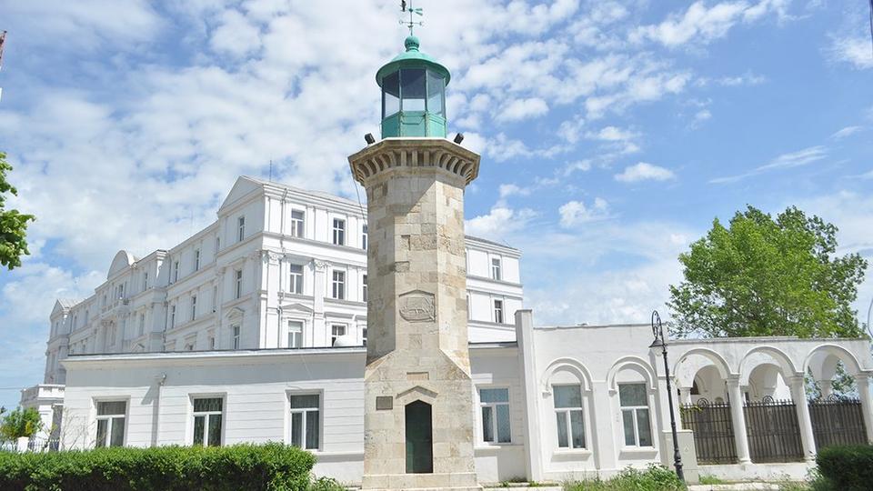 Farul Genovez: Sentinela tăcută care veghează faleza Constanței de peste șapte secole