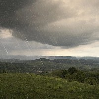 Prognoza meteo, 17 iulie. Vreme capricioasă în România. Ploi, vijelii și temperaturi scăzute