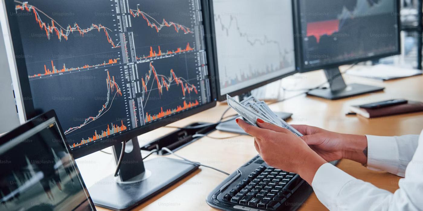 Corecții pe bursa de la București, după multe zile pe plus