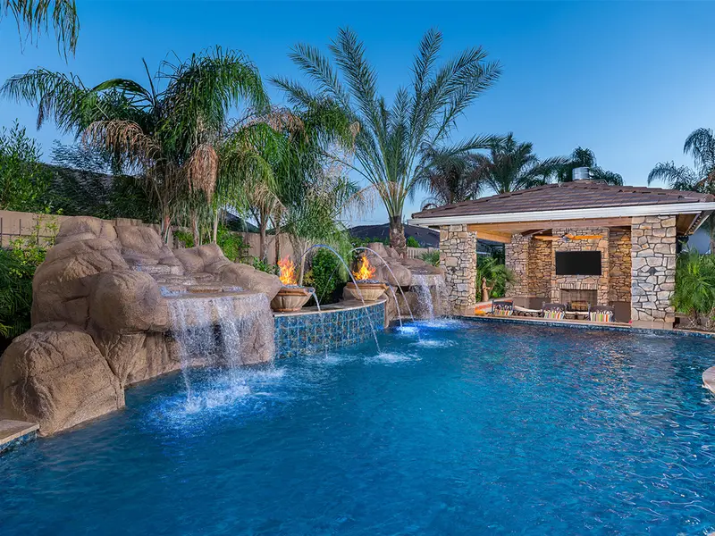 Ce trebuie să știți înainte de amenajarea unei piscine în curtea casei ?