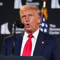 Trump, mesaj dur pentru Putin, înaintea summitului din Alaska: „Vor fi consecințe foarte grave” dacă nu pune capăt războiului / „Șanse foarte mari” pentru o întâlnire Zelenski-Putin