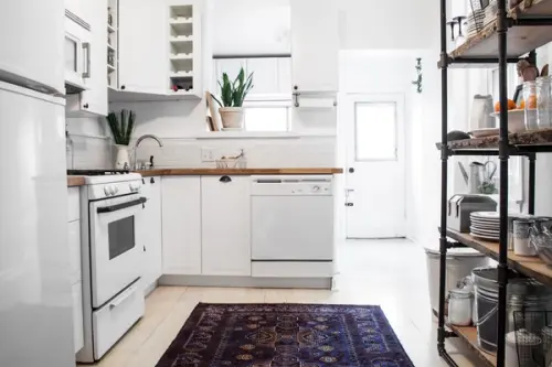 Bucatarie reamenajata cu minim de investitie