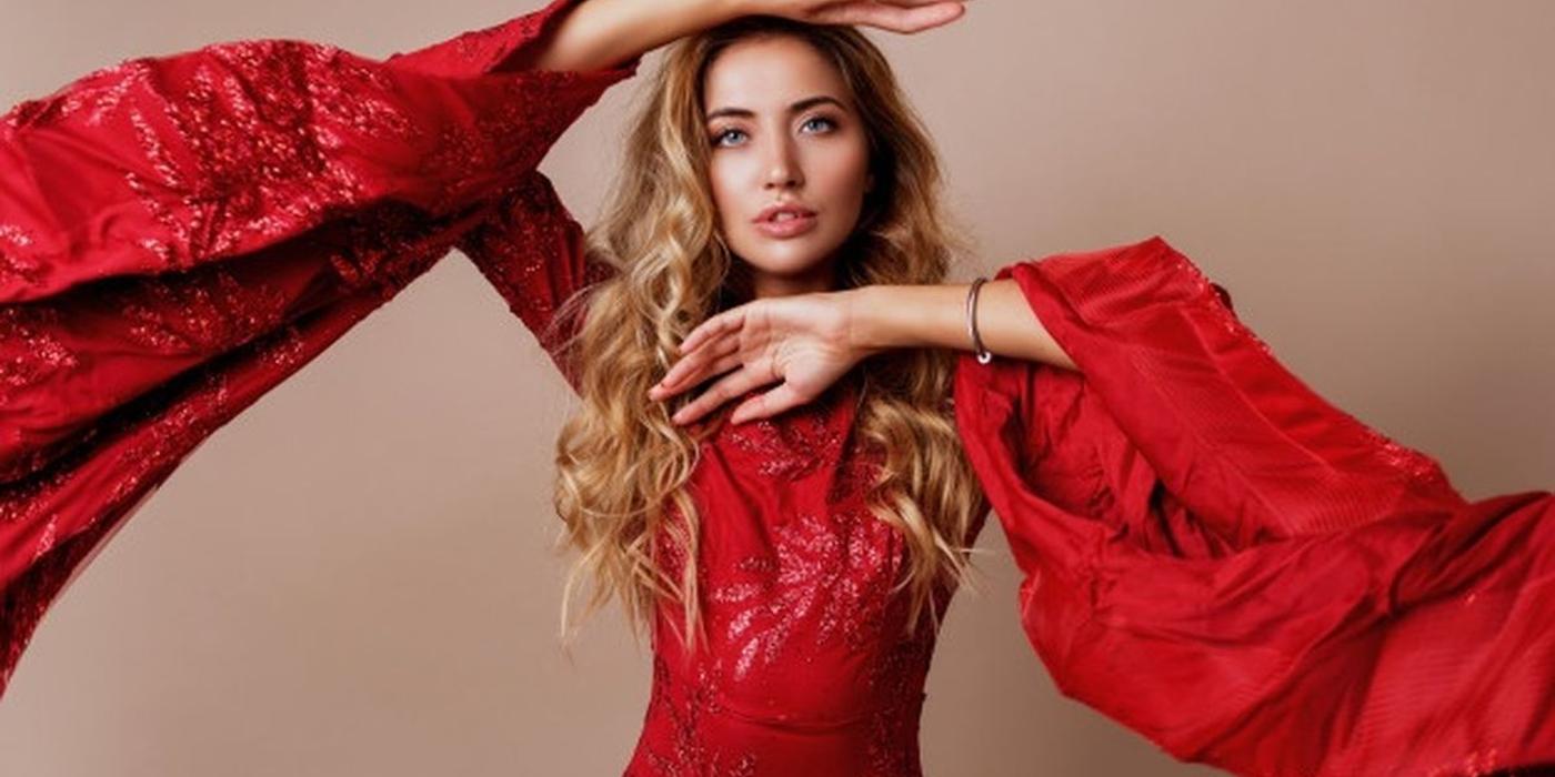 Cum îți începi dimineața într-un studio de videochat din București?