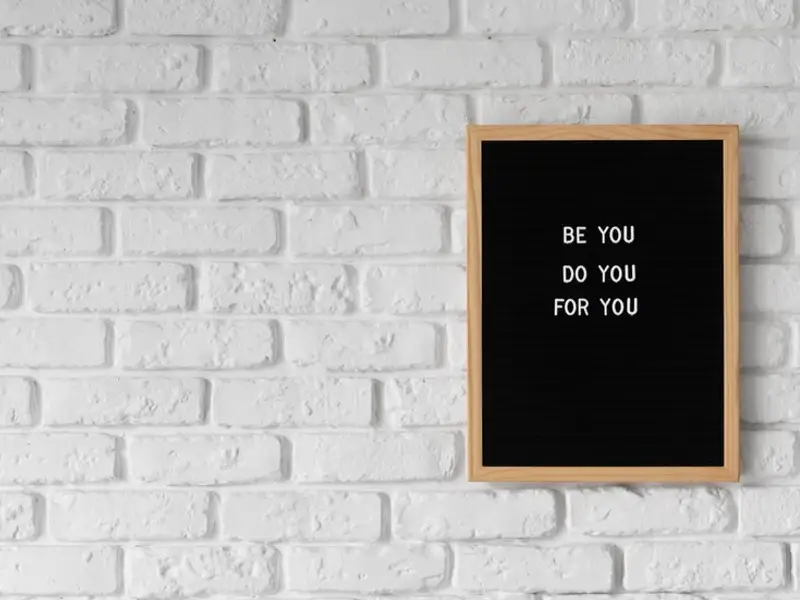 Tendințe de elemente decorative pentru pereți în toamna 2024