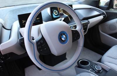 Informatii esentiale despre cum poti inchiria o masina in Bucuresti