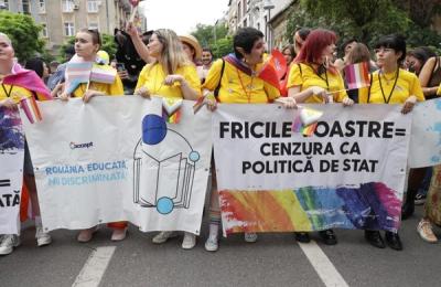 Aproximativ 25.000 de oameni au mărșăluit prin centrul Bucureștiului la Pride 2023. Mai devreme, a avut loc „Marșul normalității”