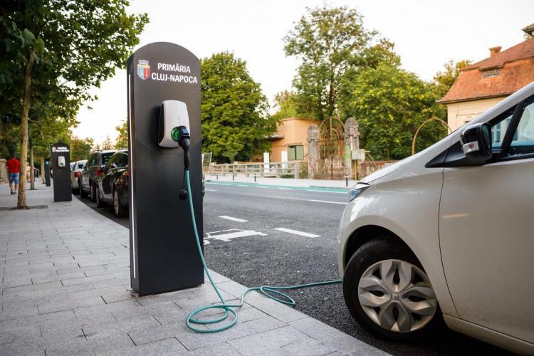 Noi stații de încărcare pentru mașini electrice vor fi amplasate în cartierele din Cluj-Napoca