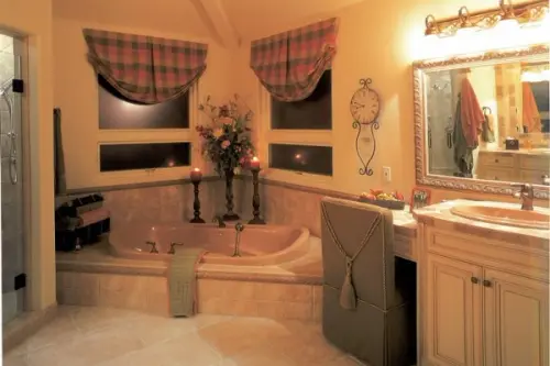 Design modern pentru amenajarea unei bai elegante, de vis