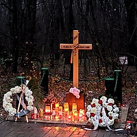 A fost distrusă și a doua cruce instalată la Tâncăbești, pe locul asasinării lui Corneliu Zelea Codreanu. Ghivecele cu flori și lumânările puse de oameni au fost împrăștiate