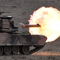 NATO comandă de 200.000.000 € cartușe calibru 120 mm. Rheinmetall construiește fabrică de muniție în România