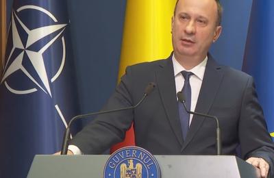 Adrian Câciu: 90% dintre români câştigă sub 4.000 de lei pe lună şi noi dezbatem despre 5.000 lei cheltuiţi la un comerciant. Este o dezbatere care trebuie pusă şi într-o poză