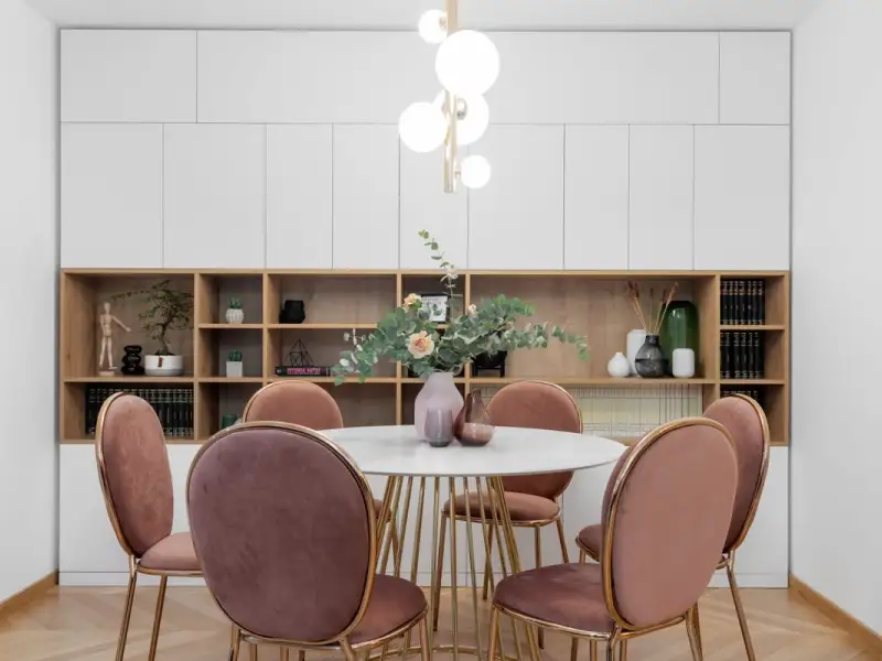 Motive retro si culori jucause Amenajare moderna apartament de 4 camere