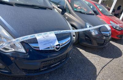 Sute de autovehicule second hand, oprite temporar de la vânzare în urma controalelor făcute de comisarii de la Protecţia Consumatorilor în regiunea Sud-Muntenia