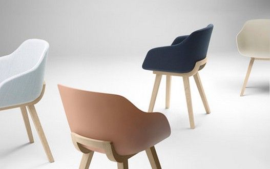 Design de obiect revolutionar: primul scaun din plastic reciclabil