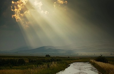Prognoza meteo, 10 iulie. Temperaturile scad ușor în mai multe regiuni ale României. Zonele în care va ploua