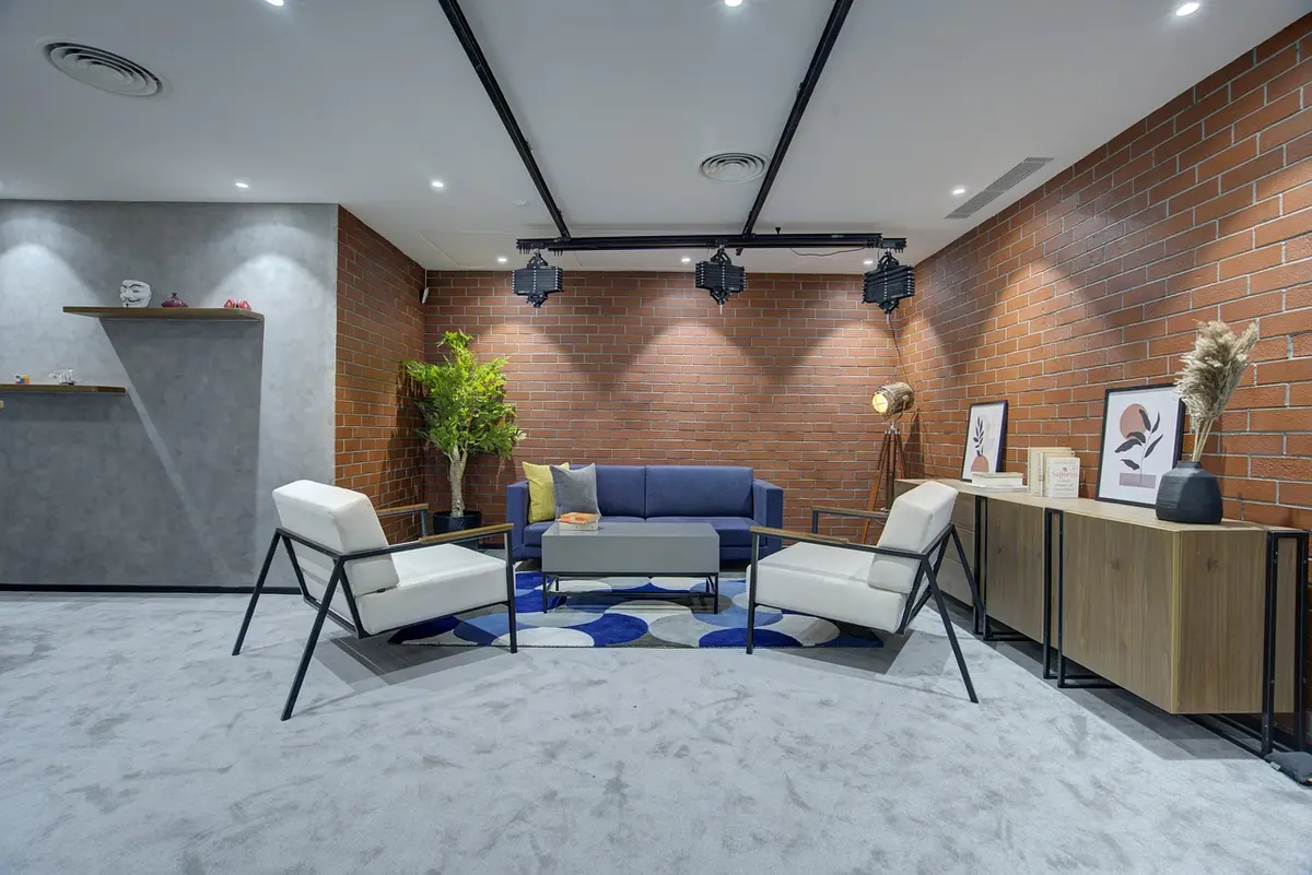 Tot 10 tipuri de plafoniere ideale pentru un living mare