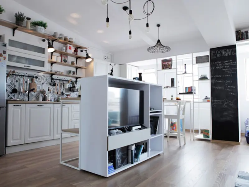 O mansardă de 65 de metri pătrați în București: un refugiu tineresc și luminos