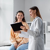 De ce să alegi o clinică privată pentru medicina muncii și controalele periodice?