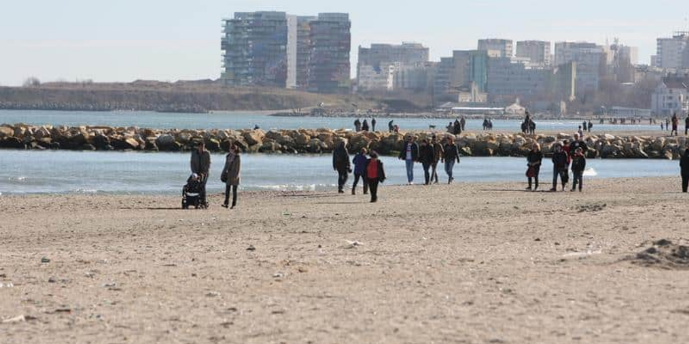 Plajele de pe litoral, transmise gratuit primăriilor