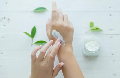 Produse cosmetice pe care este bine să le incluzi în rutina de îngrijire