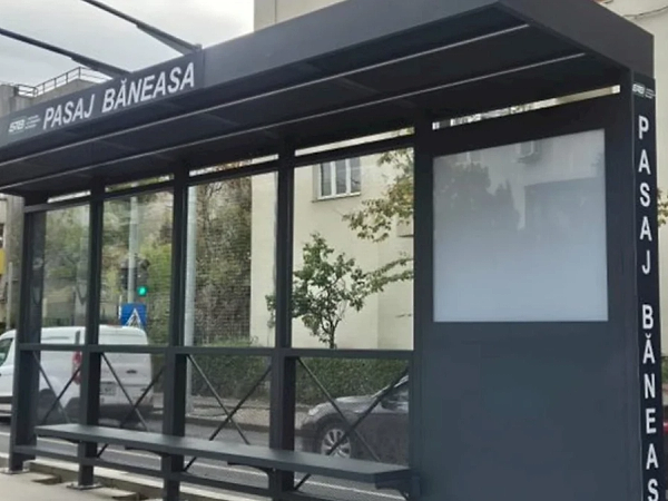 Veste bună pentru „Tramvaiul Corporatiștilor”: Copertinele stațiilor de pe linia 5 au ajuns în Portul Constanța