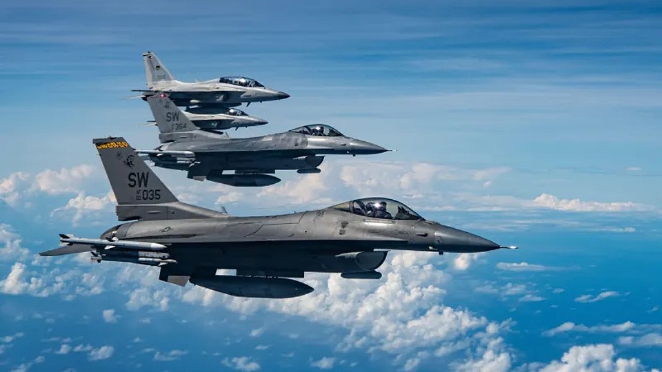 20 de avioane de luptă F-16, vândute de americani „partenerului strategic” care anticipează un război regional declanșat de China