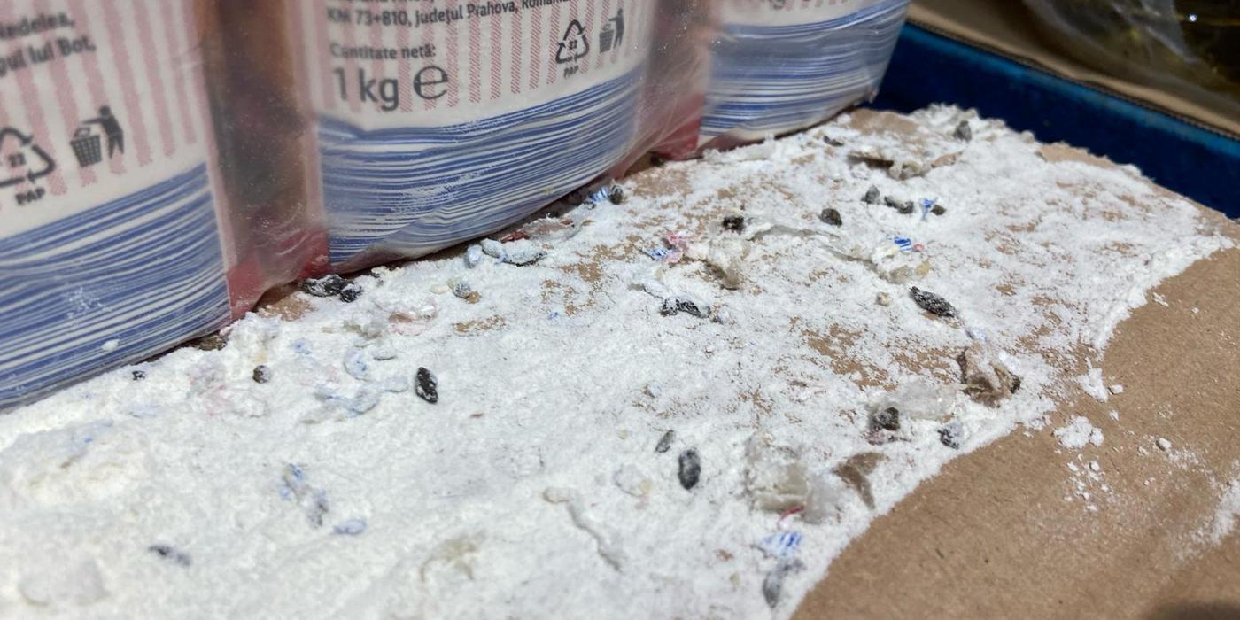 Timişoara: Magazin Lidl, închis de Protecţia Consumatorilor, după ce au fost găsite excremente de şoareci, dar şi capcane cu lipici