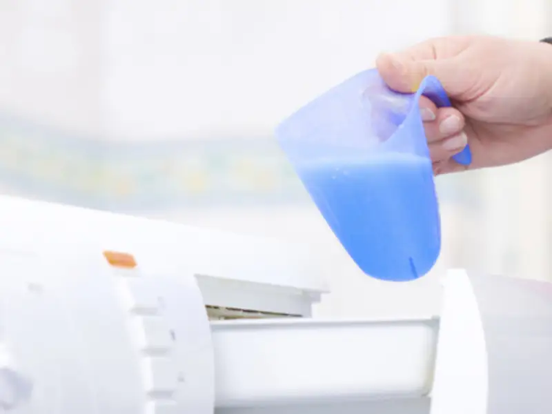 4 materiale pe care nu ar trebui sa folosim balsamul de rufe