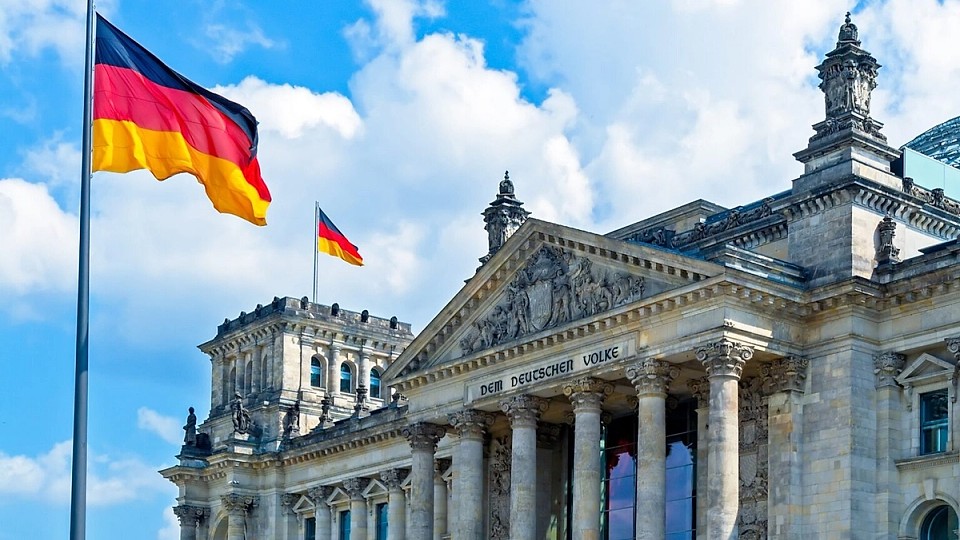 Germania se reînarmează. Vot crucial în Bundestag