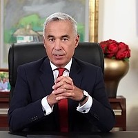 Sondaj CURS: Călin Georgescu e omul politic cu cea mai multă încredere în rândul românilor. Nicușor Dan a picat pe poziția a treia