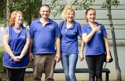 Cine sunt ucrainenii care curăță toaletele dintr-un mall din București: „Dacă vrei să întreții patru persoane, nu contează ce muncești”