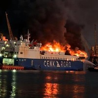 Odesa, sub asediul rachetelor Kinjal. 3 nave comerciale turcești, avariate în atacul rusesc din Marea Neagră