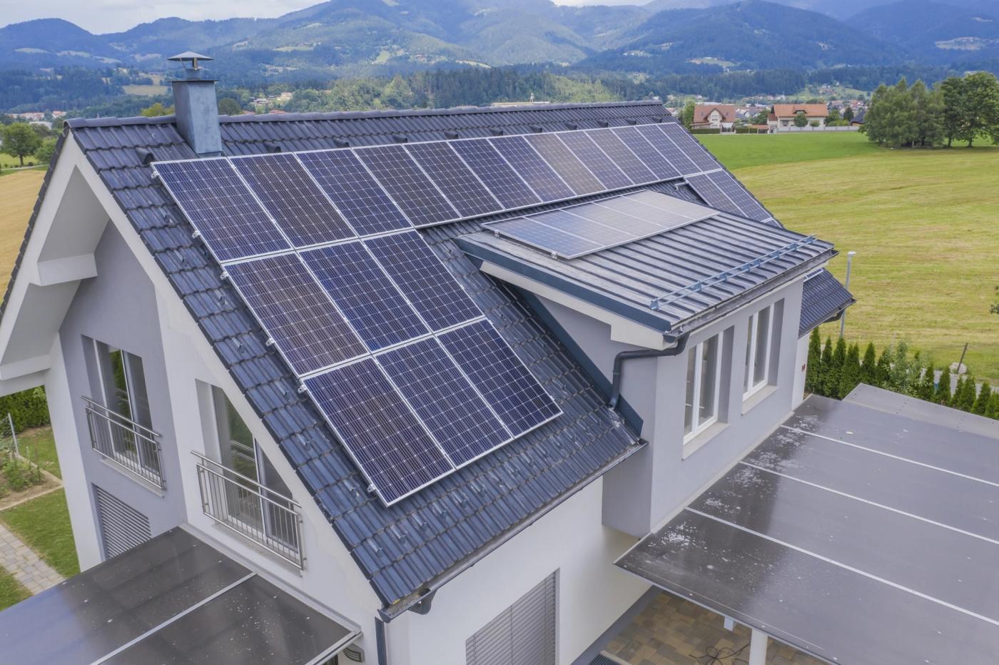 Dumitru Chisăliţă, preşedintele Asociaţiei Energia Inteligentă: În 2023 nu s-a dat niciun ban pentru programul de panouri fotovoltaice / Sunt interpretări dacă această blocare a fost una pertinentă sau a fost doar o lucrătură