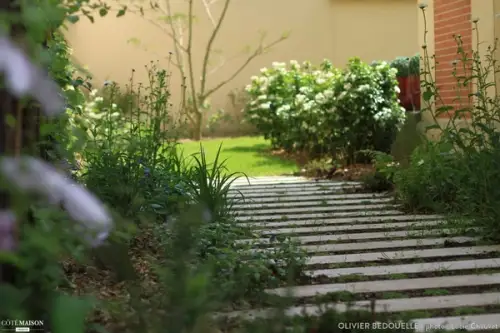 Gradina urbana, un mix echilibrat de culori si texturi