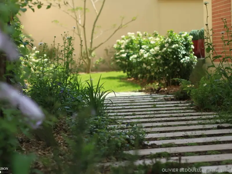 Gradina urbana, un mix echilibrat de culori si texturi