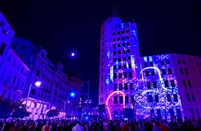 Orașul luminii și labirintul urban. Cum recuperează pietonii bulevardele la Spotlight și ce trasee schimbă STB-ul