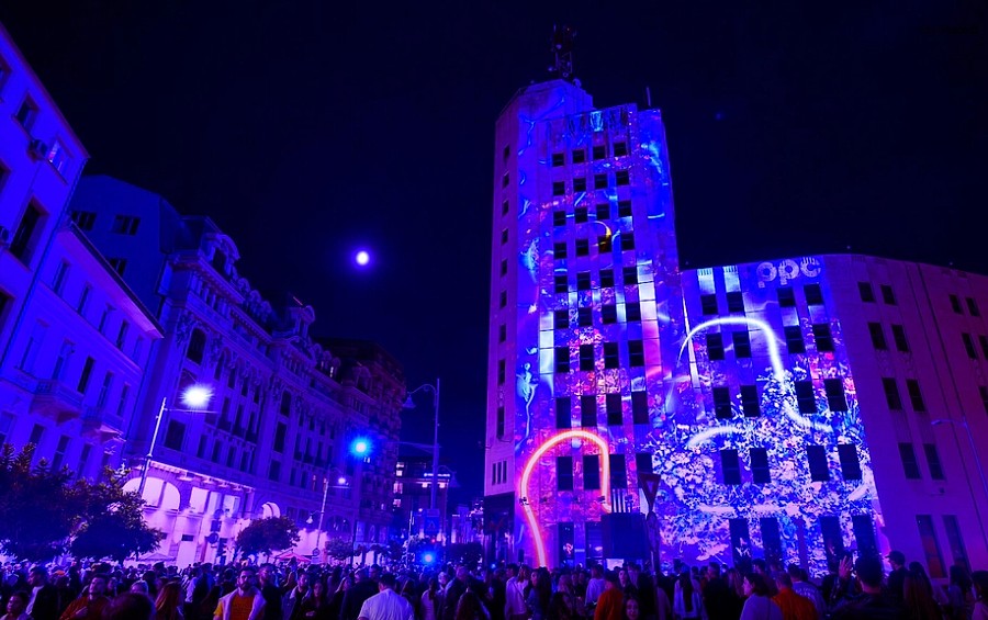 Orașul luminii și labirintul urban. Cum recuperează pietonii bulevardele la Spotlight și ce trasee schimbă STB-ul