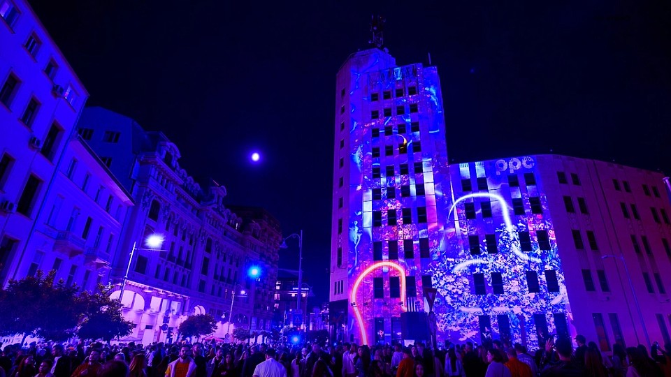 Orașul luminii și labirintul urban. Cum recuperează pietonii bulevardele la Spotlight și ce trasee schimbă STB-ul