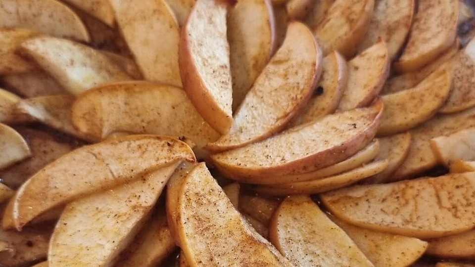 Mere rumenite cu scorțișoară: rețetă simplă la air fryer