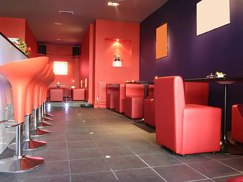 Top 6 idei inedite de amenajare a unui bar în stil Art Deco