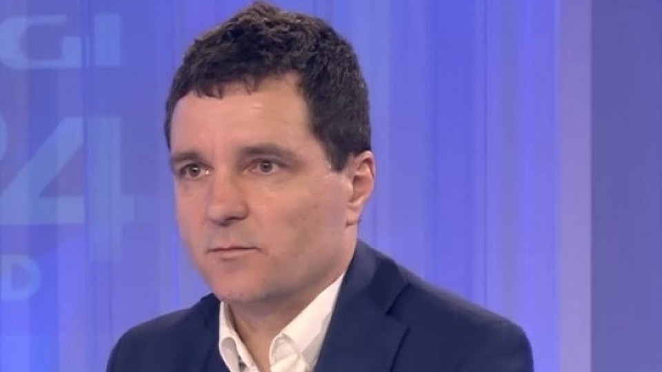 Minciuna se grăbește! Nicușor Dan nu și-a luat doctoratul la prestigioasa universitate Sorbona, ci la Universitatea Paris 13, care se aflată sub Universitatea din București în clasamentul instituțiilor de învățământ superior