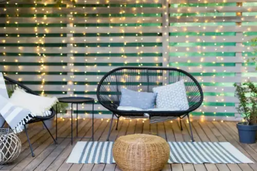 Cum iluminezi terasa fără să cheltuiești mulți bani