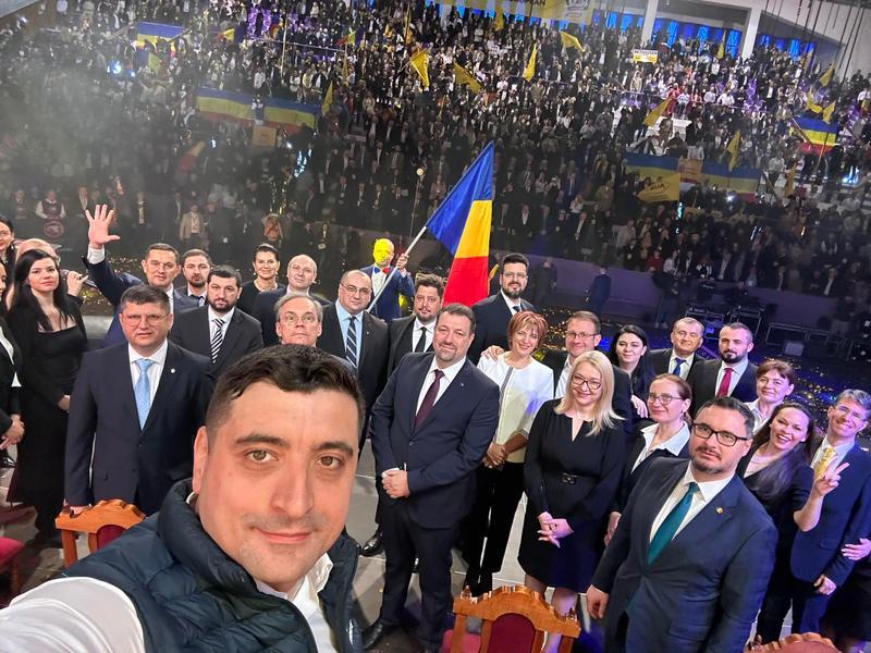 Disperat că nu are candidați cu șanse în alegeri, George Simion face apel la politicienii USR