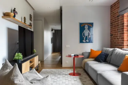 Reamenajare moderna cu elemente diversificate pentru un cuplu de tineri