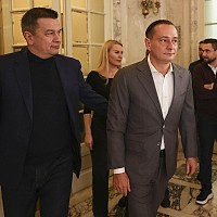 PSD ia în calcul ieșirea de la guvernare: USR sau noi