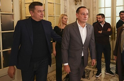 PSD ia în calcul ieșirea de la guvernare: USR sau noi