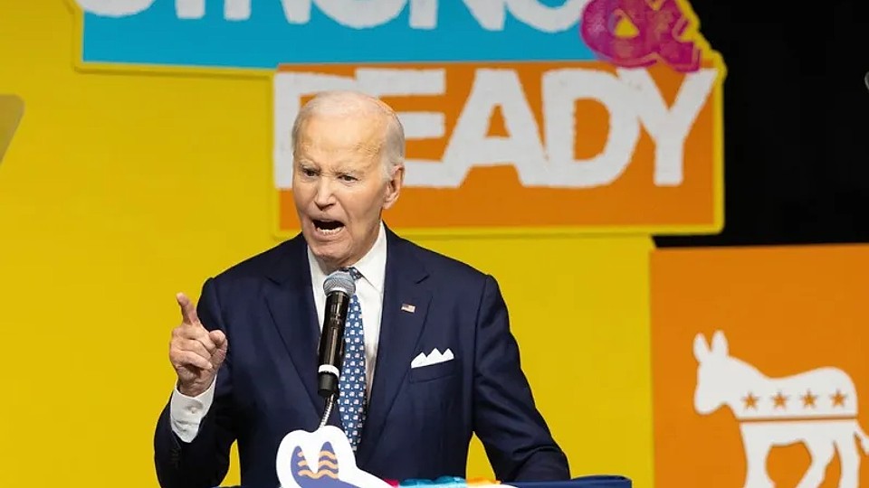 Fostul preşedinte Joe Biden îl acuză pe actualul preşedinte, Donald Trump, că a distrus democraţia