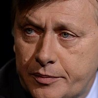 Anunțul care răstoarnă toate calculele. Crin Antonescu își suspendă candidatura la prezidențiale